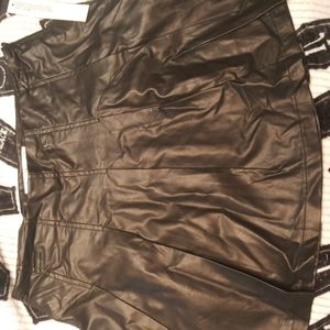Faux leather skirt. Medium.